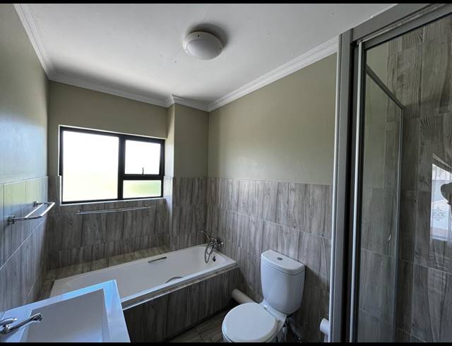 2 BEDROOM TOWNHOUSE FOR SALE IN NOORDWYK